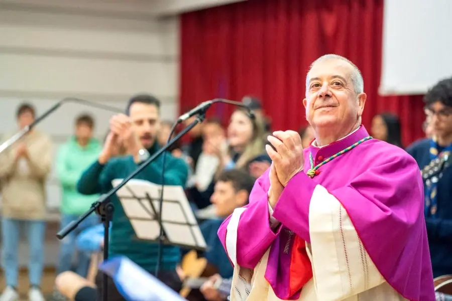 <p>Monsignor Giovanni Checchinato (foto da diocesicosenza.it)</p>\\n