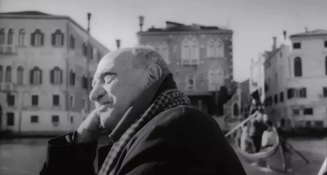 Lutto nel mondo dell’arte, è morto Arnaldo Pomodoro: lo scultore aveva 99 anni\n
