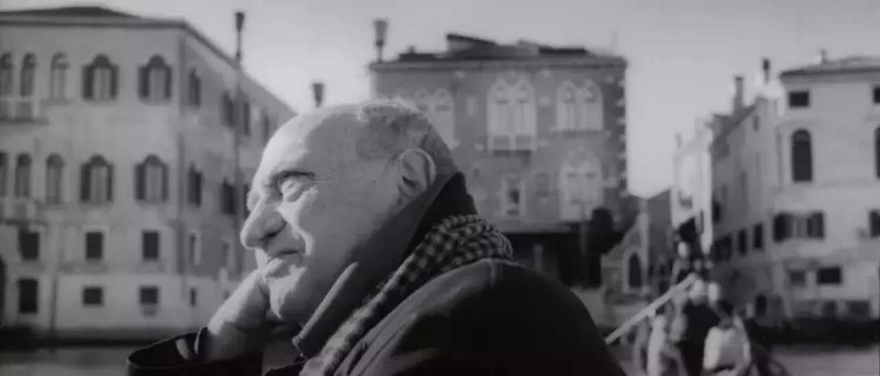 Lutto nel mondo dell’arte, è morto Arnaldo Pomodoro: lo scultore aveva 99 anni\n