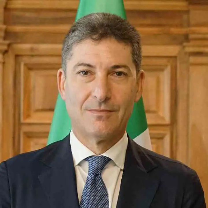 Il capo della polizia Pisani nella bufera: il caso Giambruno accelera la parabola discendente\n