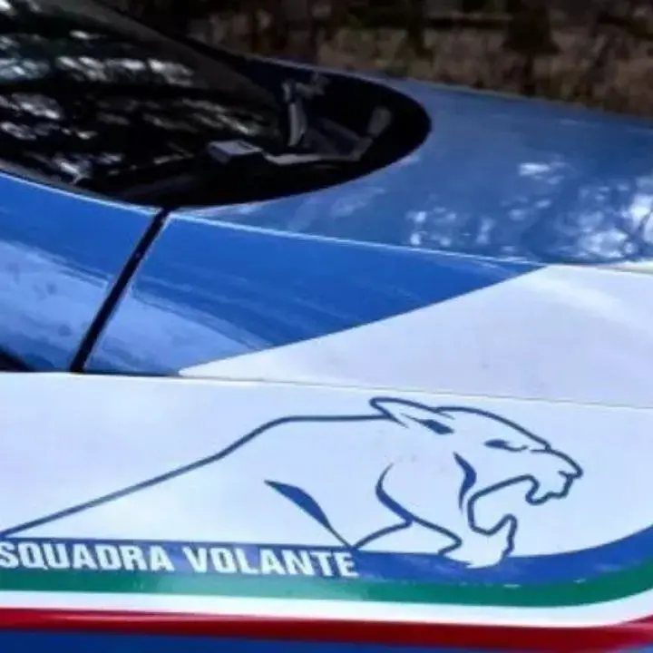Roma, arrestati tre poliziotti per rapina: svuotarono una cassaforte con 36mila euro durante una perquisizione\n