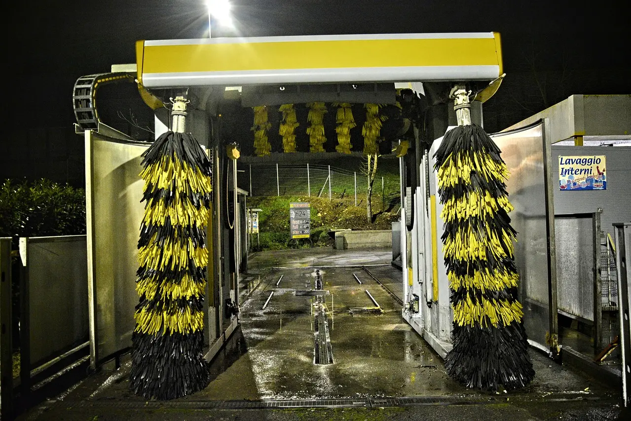 <p>Il campo rom di Scordovillo</p>\\n