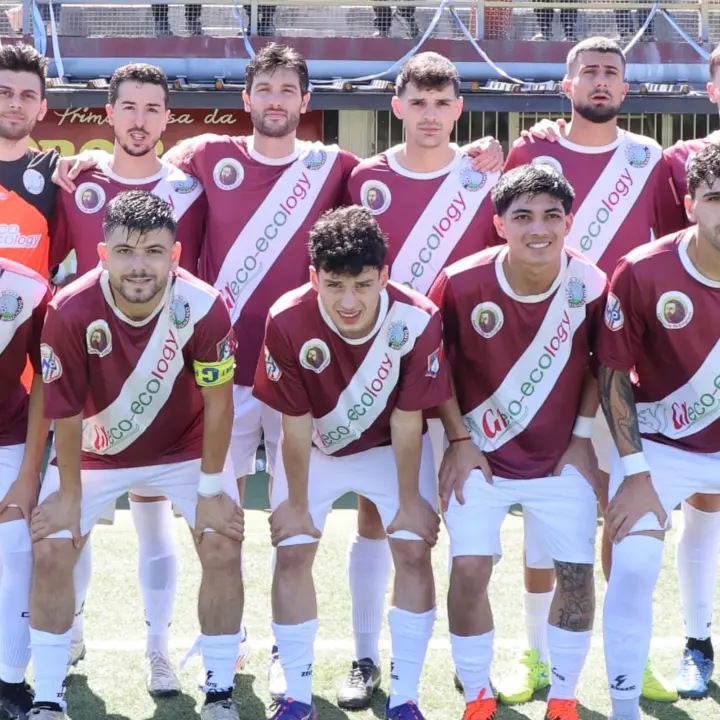 Promozione, il Bisignano si separa da mister De Rose: «Due anni di grande lavoro insieme»\n