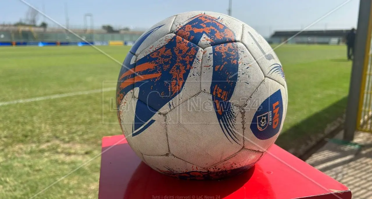 Calciomercato Serie D:\u00A0Reggina ferma, su Barranco si attende l’intesa.\u00A0Scafatese scatenata, Messina in bilico\n