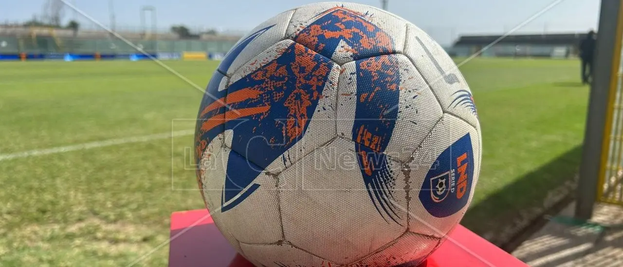 Calciomercato Serie D:\u00A0Reggina ferma, su Barranco si attende l’intesa.\u00A0Scafatese scatenata, Messina in bilico\n