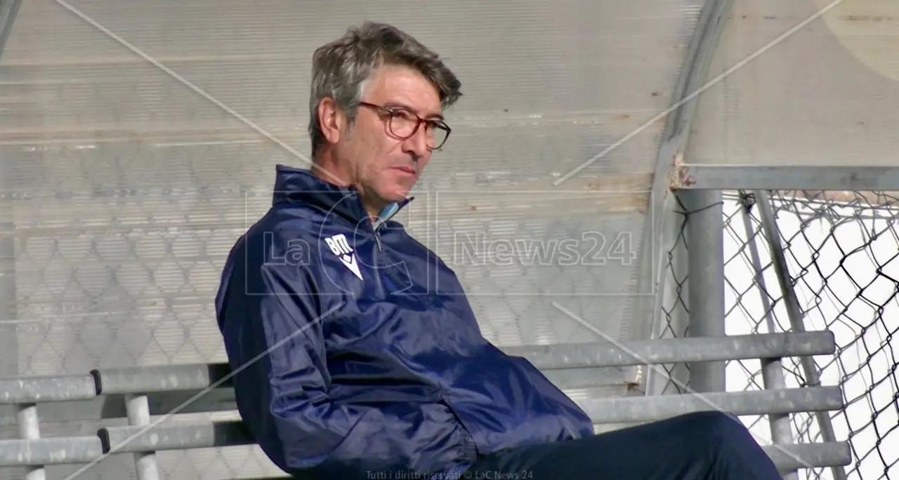 Eccellenza, per la panchina della DB Rossoblù Luzzi si raffredda la pista Morelli:\u00A0il nome nuovo è\u00A0 Renato Mancini\n