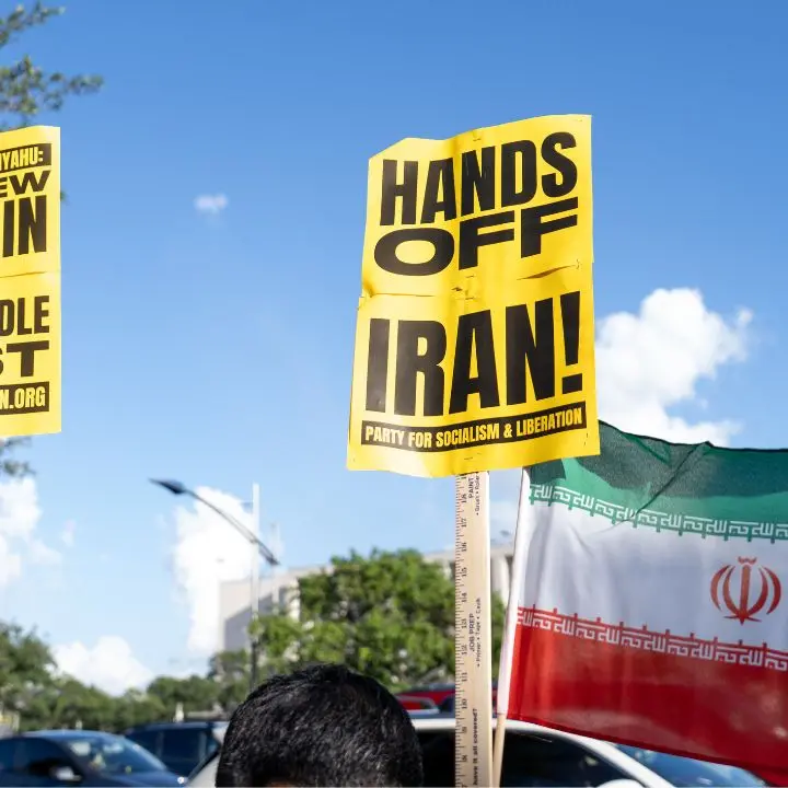 La rappresaglia iraniana su una base Usa in Qatar non fa vittime, Trump: «Risposta debole, ora la pace»\n