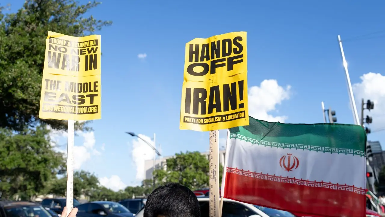 La rappresaglia iraniana su una base Usa in Qatar non fa vittime, Trump: «Risposta debole, ora la pace»\n