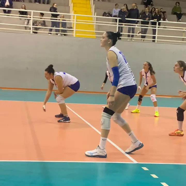 Volley Rossano, l’annata è più che positiva. Il presidente Russo: «Amicizia e sport alla base del nostro lavoro»\n