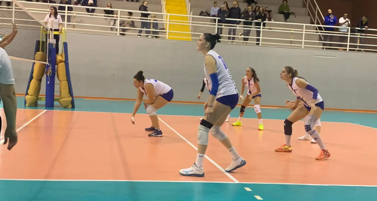 Volley Rossano, l’annata è più che positiva. Il presidente Russo: «Amicizia e sport alla base del nostro lavoro»\n