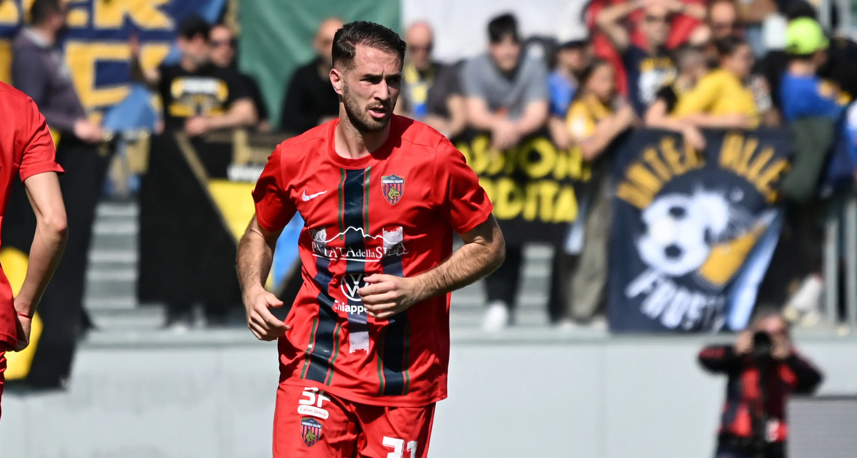 Calciomercato, il Catanzaro guarda in casa Cosenza: sondaggio per Giacomo Ricci\n