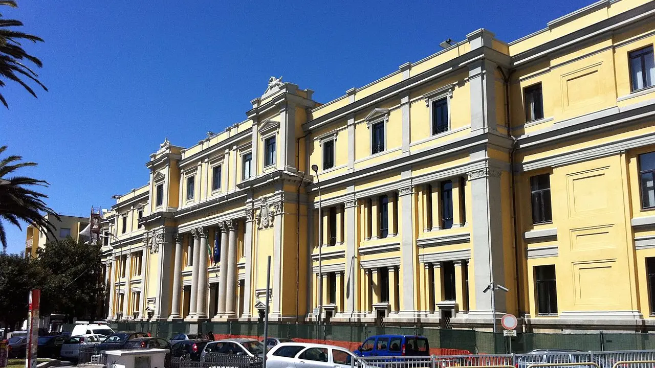 <p>La Corte d&#39;appello di Catanzaro</p>\\n