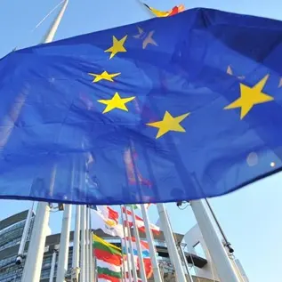 Fondi del Pnrr per il riarmo europeo,\u00A0la proroga di 18 mesi divide l’Ue: «Sbagliato spostare i soldi dal sociale alle bombe»\n