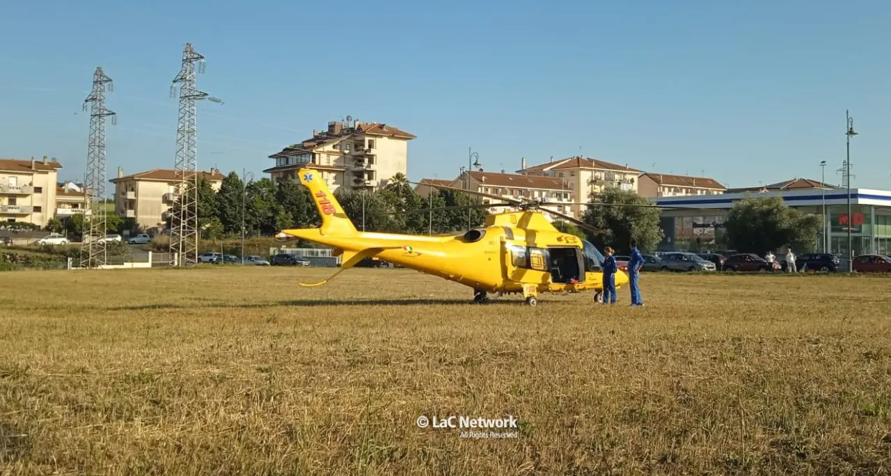 Nessuna ambulanza disponibile a Vibo, per un malore interviene l’elisoccorso da Lamezia ma all’arrivo non c’è più nulla da fare