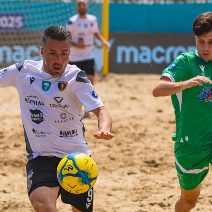 Beach Soccer, l’Icierre Lamezia ha messo il turbo mentre Crotone e Brancaleone devono recuperare in Serie A\n