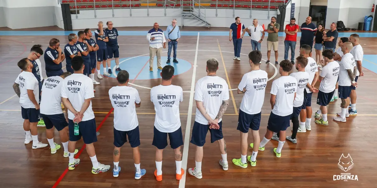 Pirossigeno Cosenza, si inizia a programmare la nuova stagione: in sei hanno fatto le valigie, novità basket\n