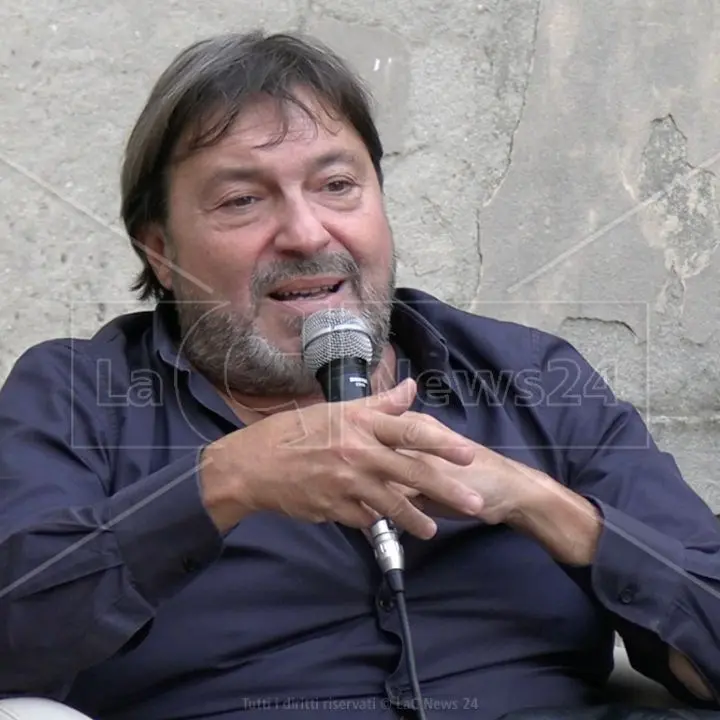 Sigfrido Ranucci contro la Rai: «Punito per aver difeso la libertà d’informazione». Ma Viale Mazzini smentisce\n