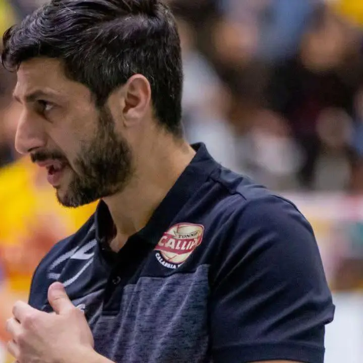 Volley, la Tonno Callipo riconferma coach Francesco Defina: «Obiettivi? Lottare per il titolo regionale U17 e fare bene la fase nazionale»\n