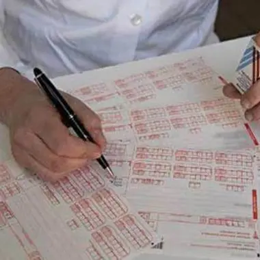 In Calabria la sanità è un labirinto burocratico: 77enne rimbalza per 4 giorni senza riuscire a prenotare una visita di controllo\n