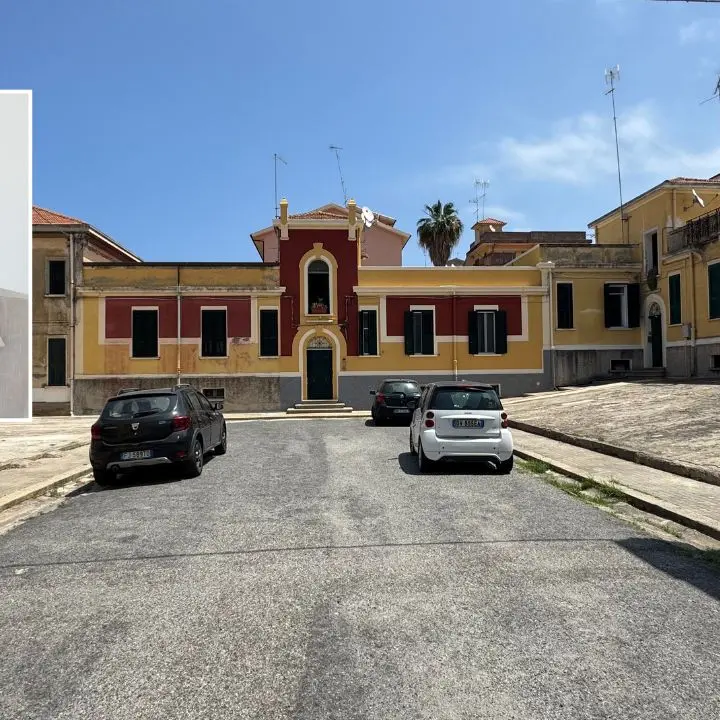 Tropea, 19 famiglie senza acqua: condotta deviata e accuse al sindaco di Drapia. Che replica: «Non abbiamo chiuso i rubinetti»\n