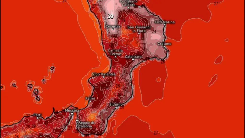 Calabria nella morsa del caldo africano:\u00A0temperature vicine ai 40 gradi, l’afa soffoca coste e pianure interne\n