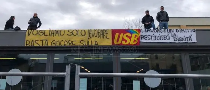 Il Tar della Calabria: «No alla proroga per i servizi prestati dalla Seatt»