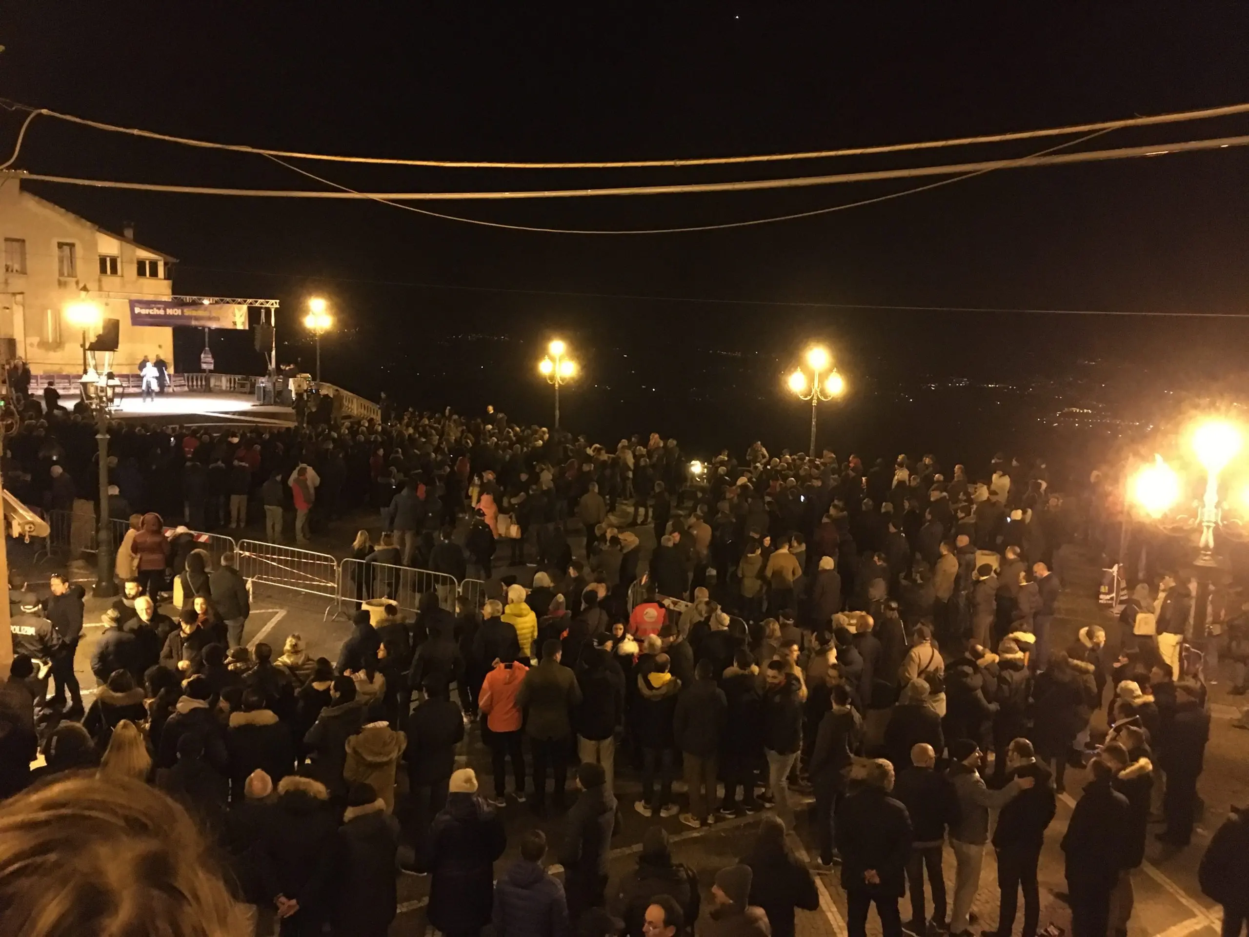 Matteo Salvini nella piazza \"rossa\" della Presila cosentina