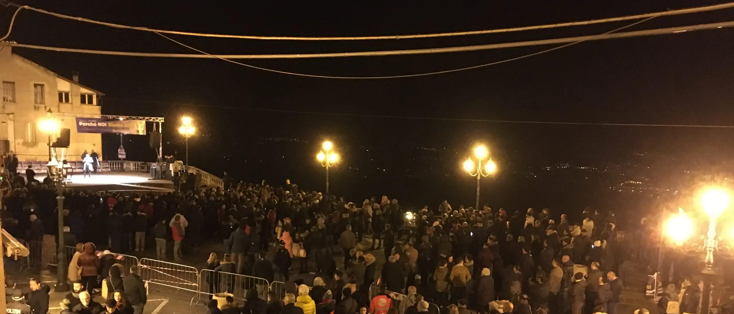 Matteo Salvini nella piazza \"rossa\" della Presila cosentina