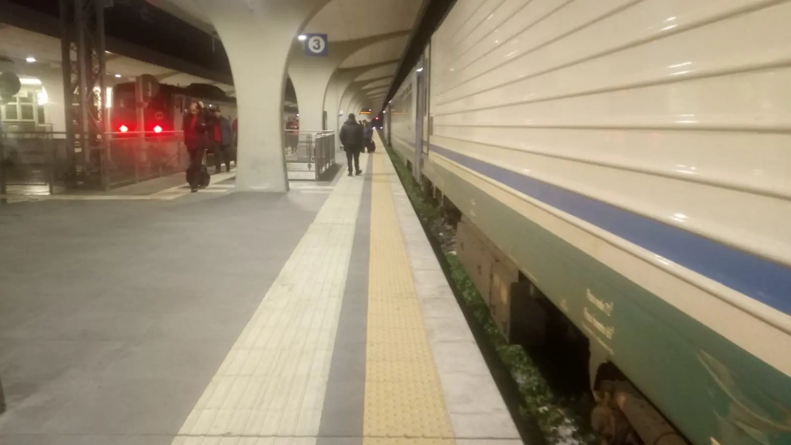 Cosenza, lite tra un dirigente e un capotreno a Napoli: Lupi bloccati