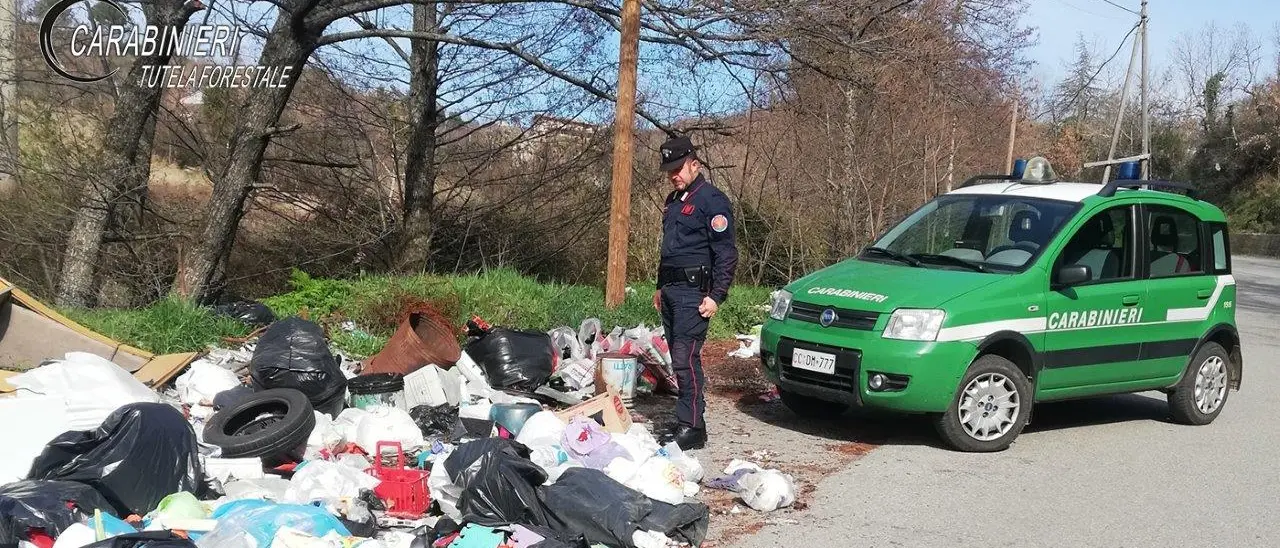 Abbandono rifiuti ad Acri e Bisignano: identificati i trasgressori