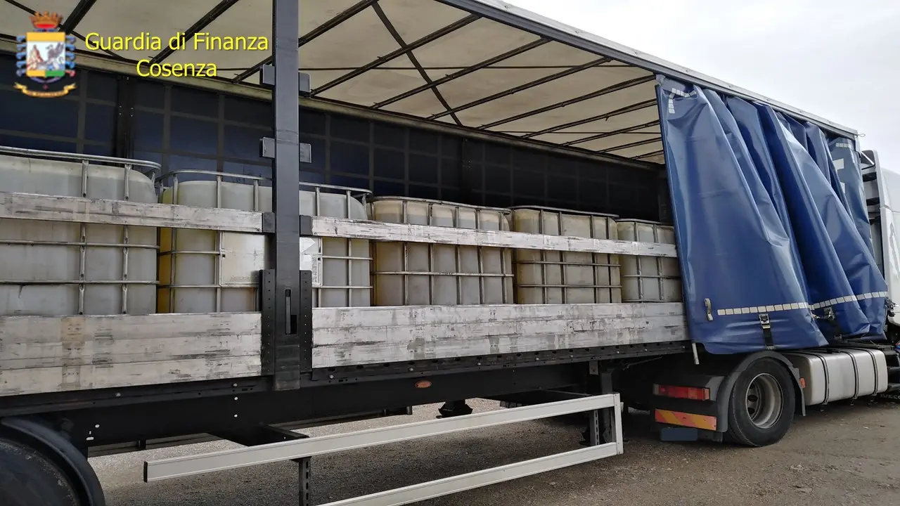 Scoperta truffa sul gasolio agricolo, evasione per oltre 23 milioni di euro