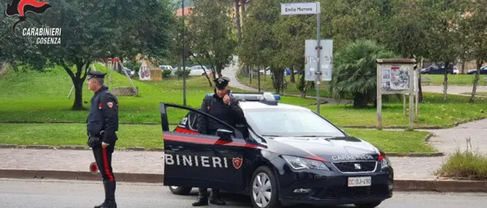 Contraffazione, sequestrati capi di abbigliamento: una denuncia