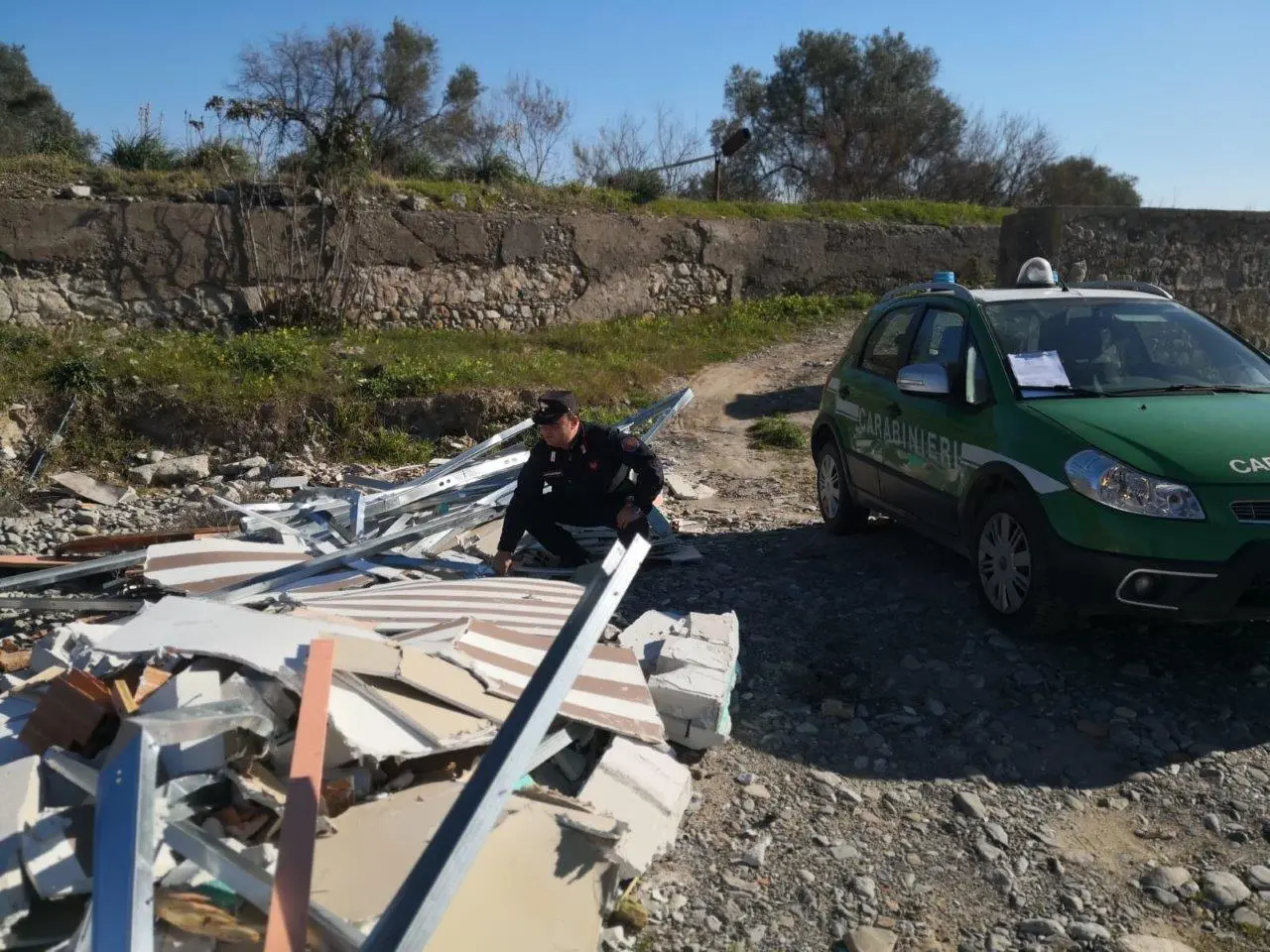 Corigliano-Rossano: abbandono rifiuti, scattano le sanzioni
