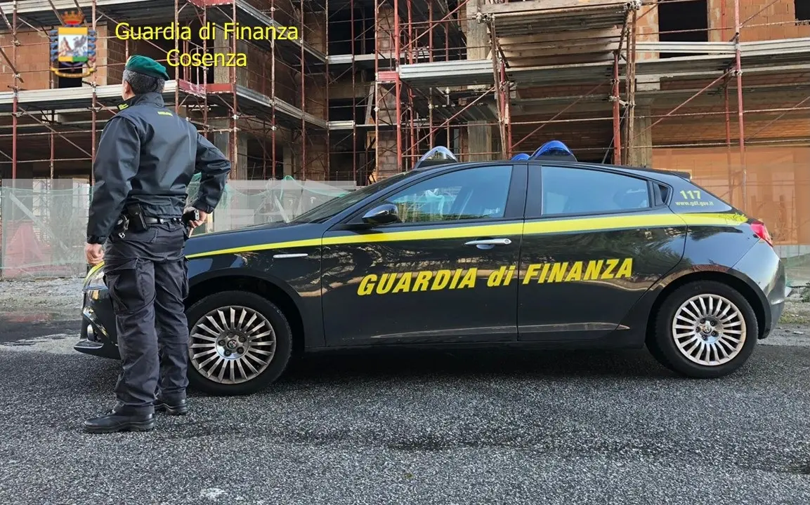 Cosenza, percepivano il reddito di cittadinanza ma lavoravano in nero