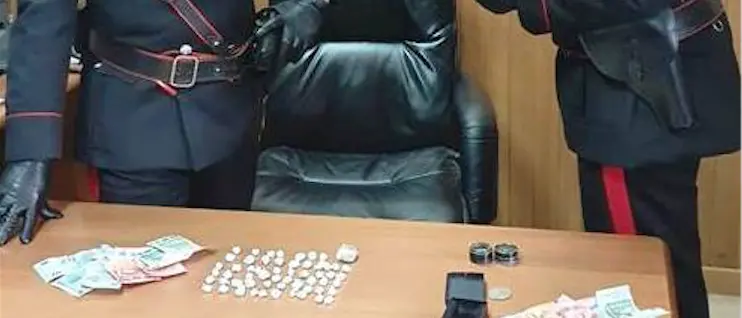 San Giovanni in Fiore, controlli antidroga nelle scuole: denunciato 17enne
