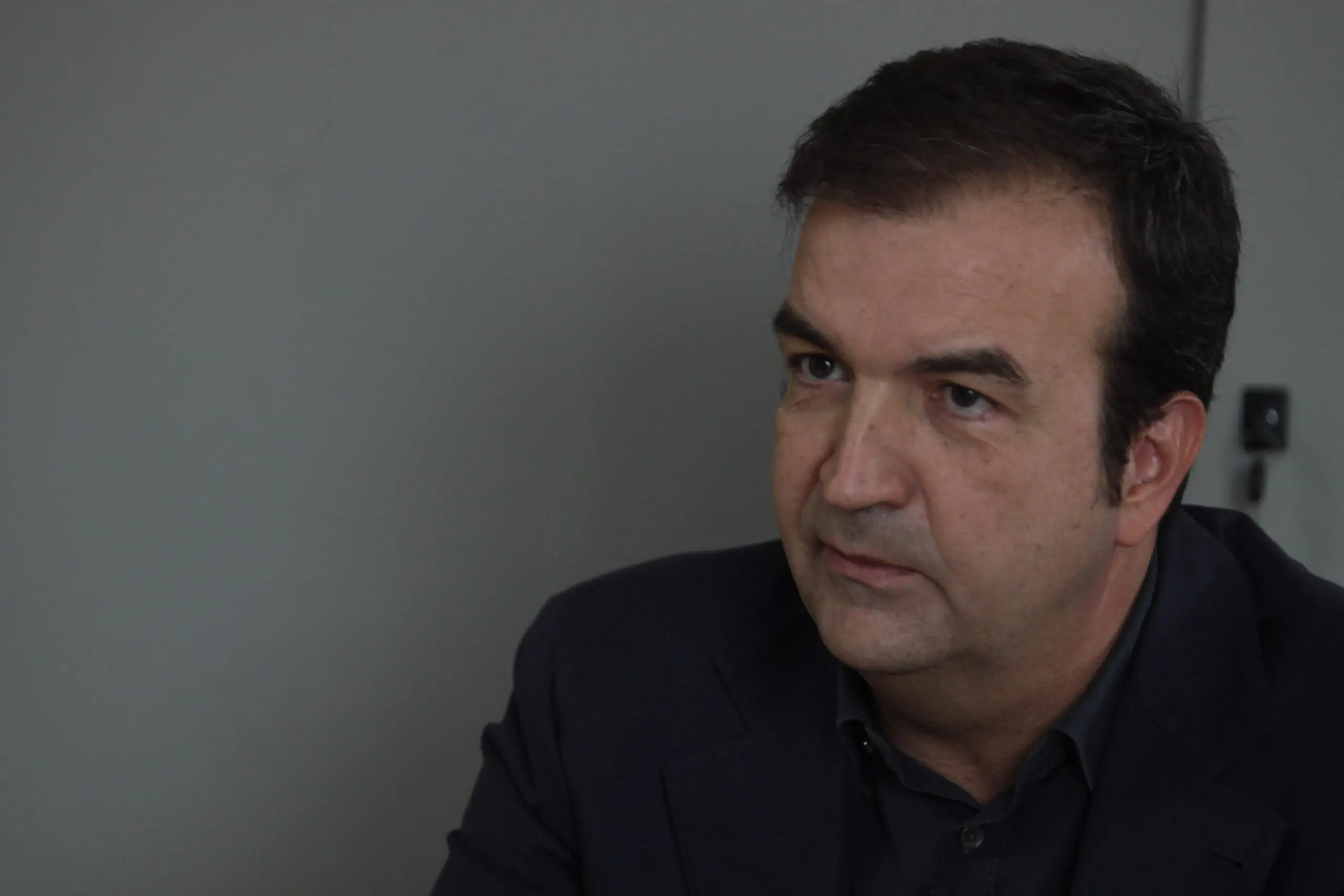 Rebus scuole, Occhiuto: «Valuterò la chiusura ma non possono pagare i bambini»