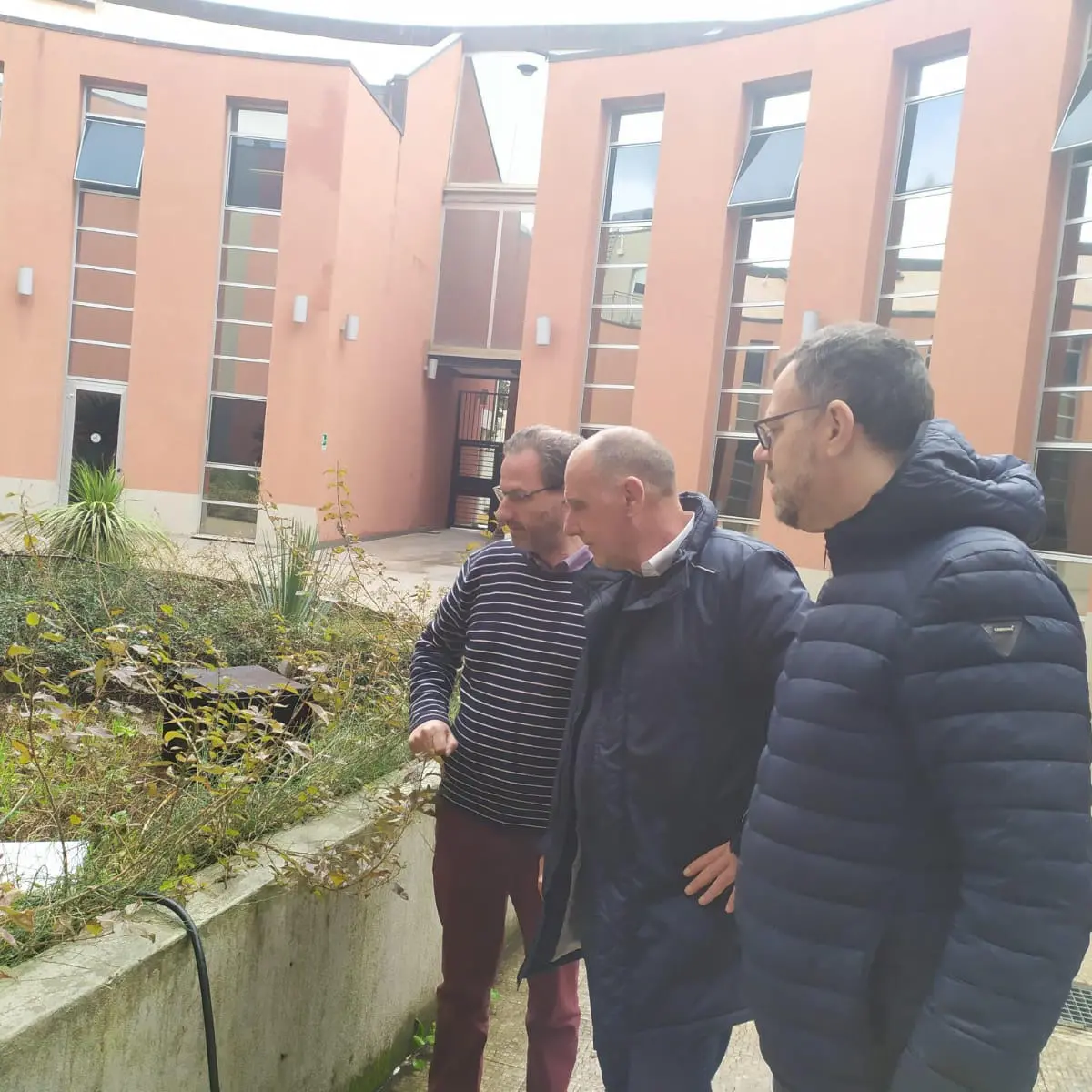 Montata nel palazzo municipale di Rende la prima stazione sismica della rete INGV