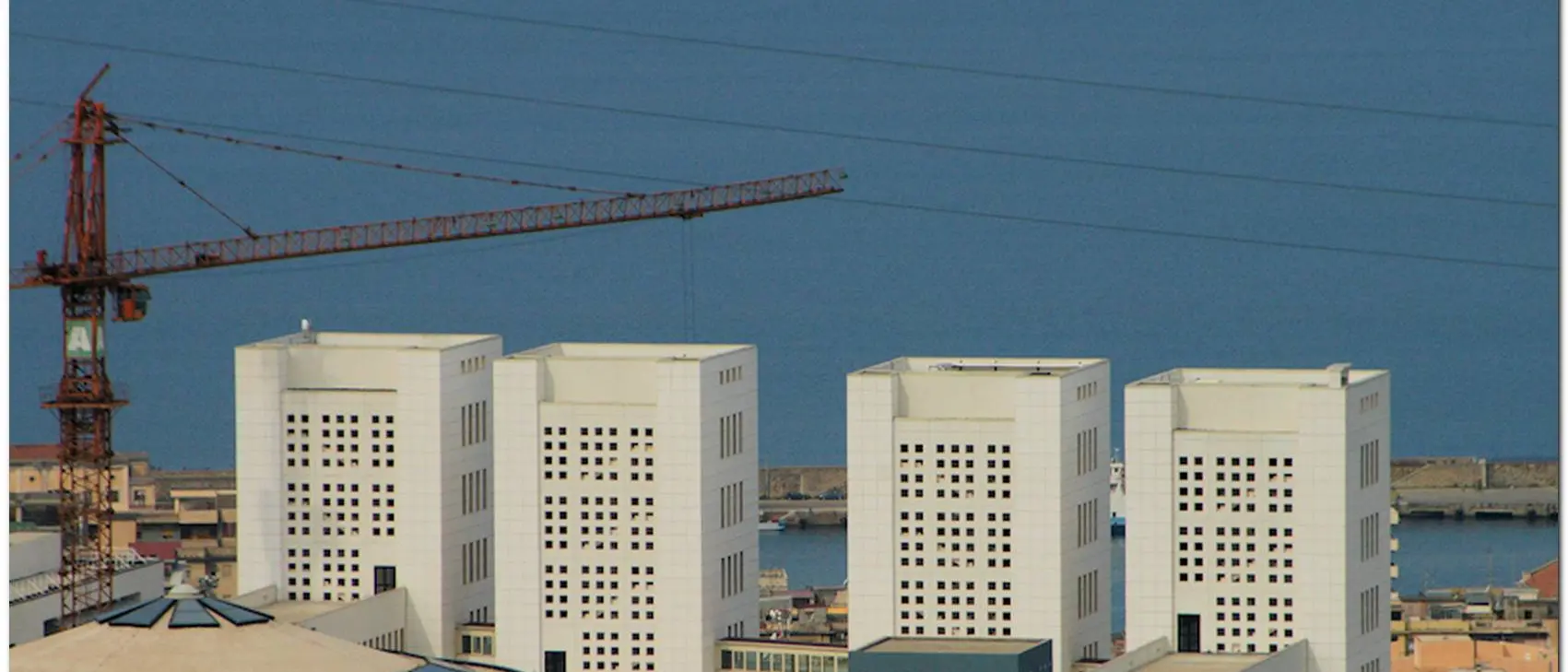 Coronavirus, positivo un docente dell'Università Mediterranea