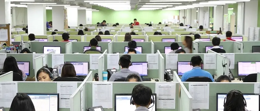 Call center: «Chiudete tutto, la vita vale più dei soldi»