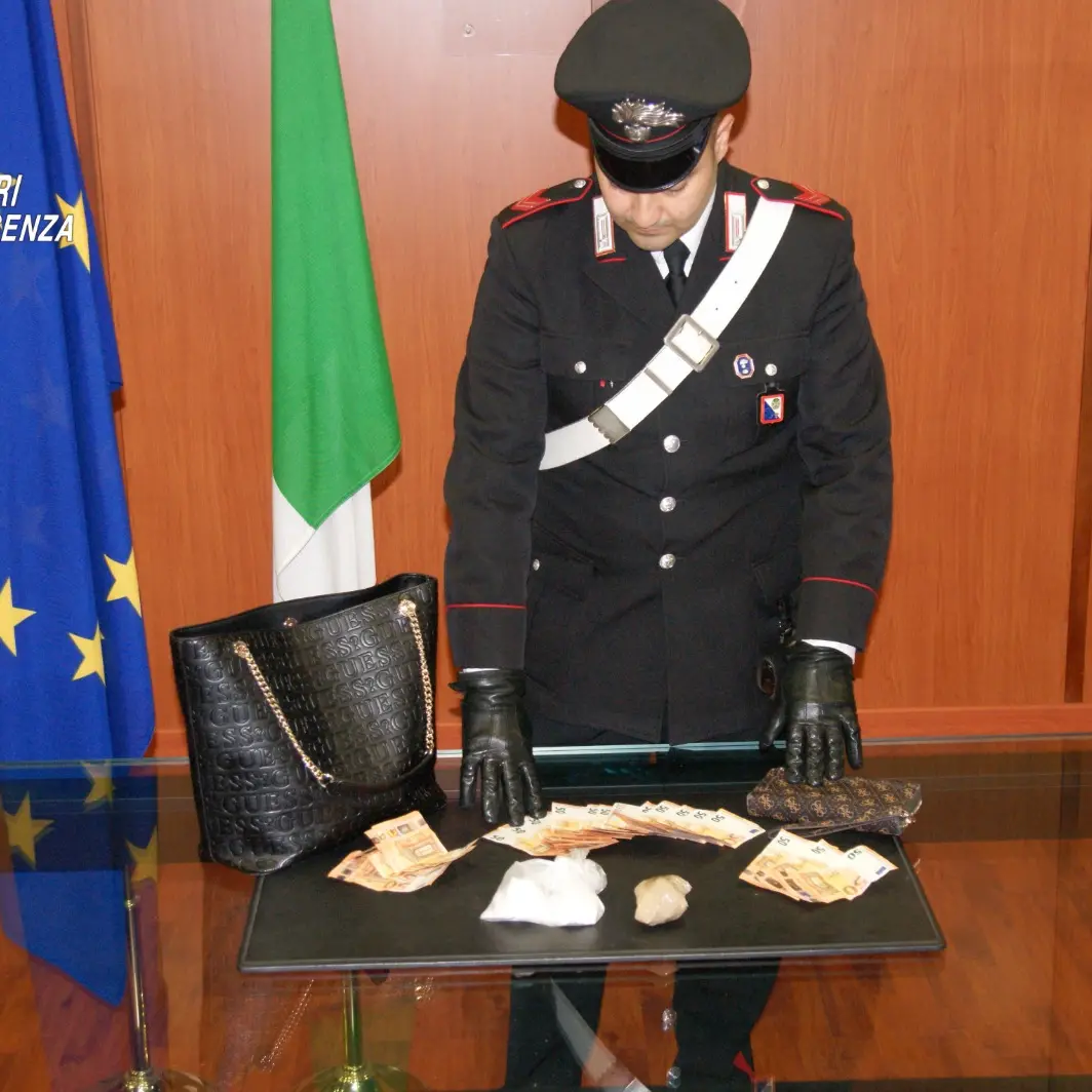 Aveva quasi 200 grammi di cocaina, arrestata una donna