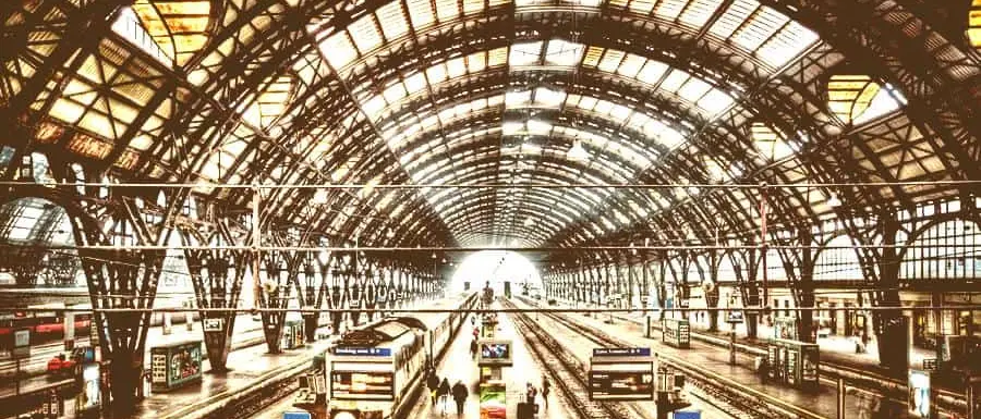 Fuga dalla Lombardia, stazioni ferroviarie di Milano prese d'assalto