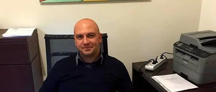 «Il virus sta uccidendo l'economia, rialziamoci»