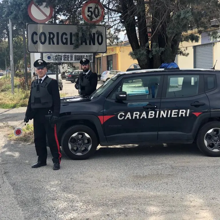 Assembrati in una piazzetta di Corigliano, denunciate sei persone