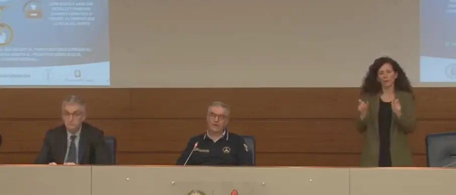 L'Istituto Superiore di Sanità: «Curva epidemica in crescita, state a casa»