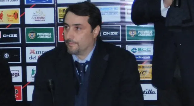 Mirabelli sostiene Marino: \"E' un grande, ma prenda in pugno la situazione\"