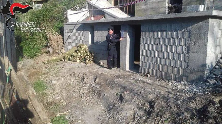 Cetraro, abusivismo edilizio: sequestrato manufatto