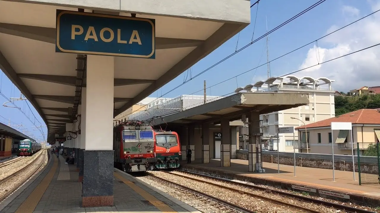 Tac negativa per il passeggero con tosse e febbre sul treno per Paola