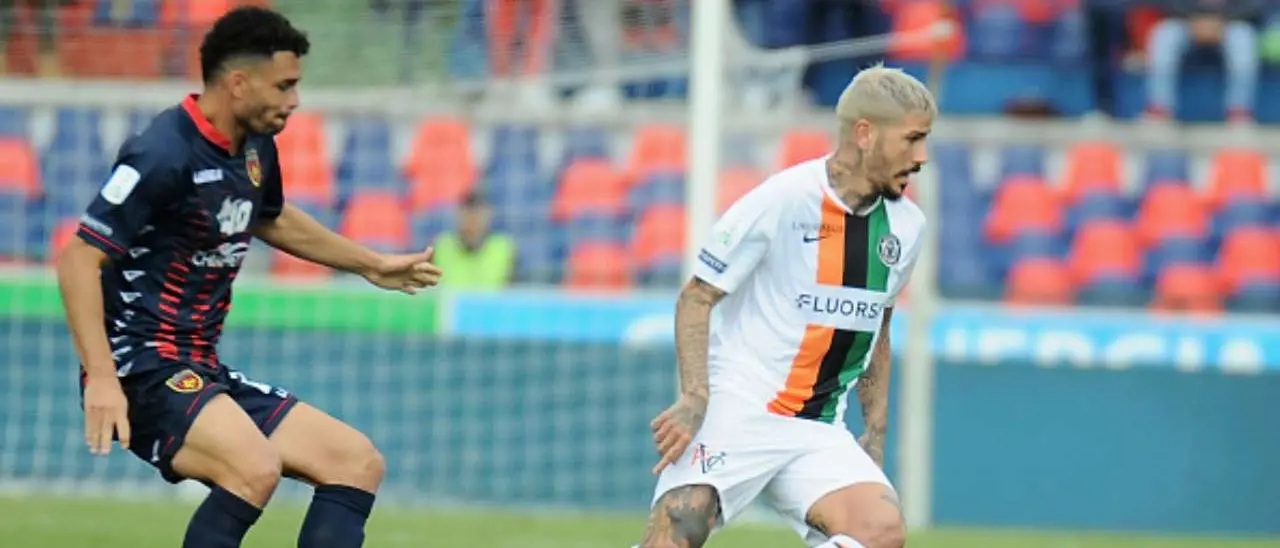 Vacca del Venezia è il primo calciatore positivo al Covid-19 in Serie B
