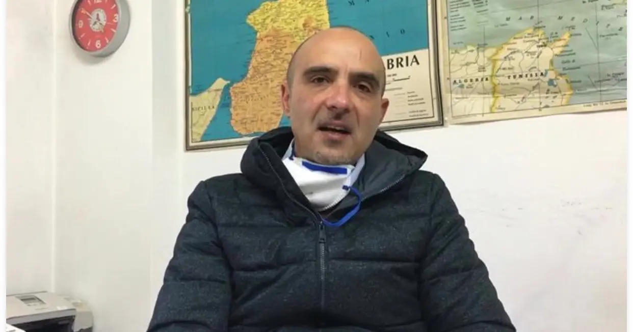 Acri, assembramenti e distanze non rispettate. Il sindaco \"richiude\" i bar
