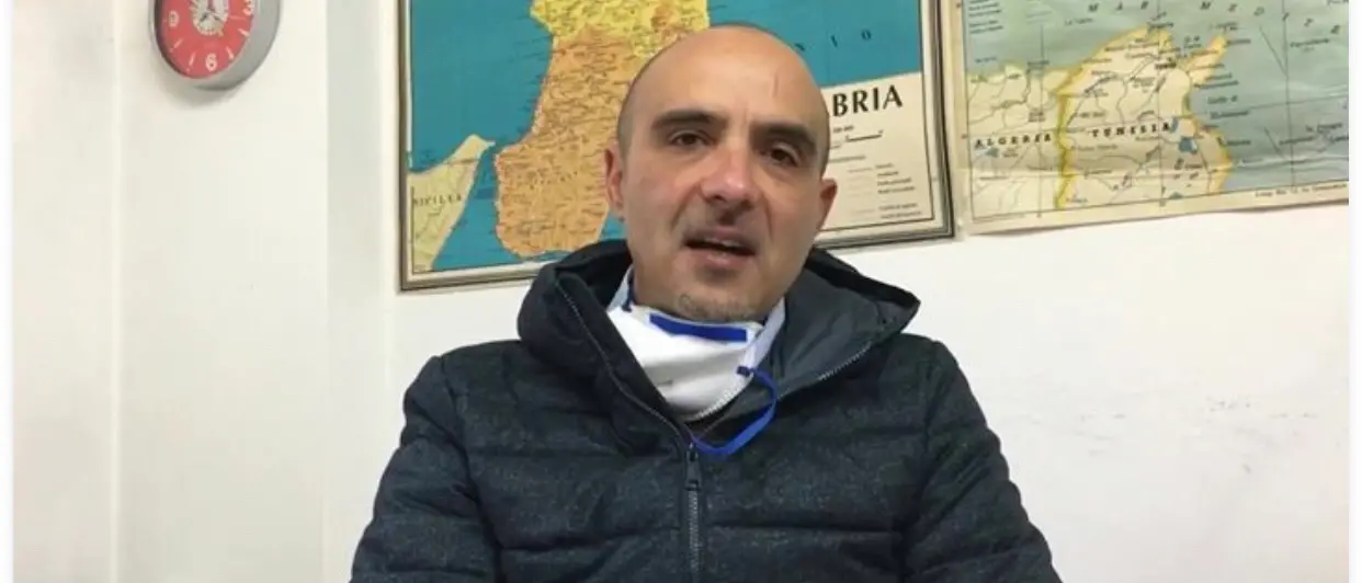 Acri, assembramenti e distanze non rispettate. Il sindaco \"richiude\" i bar